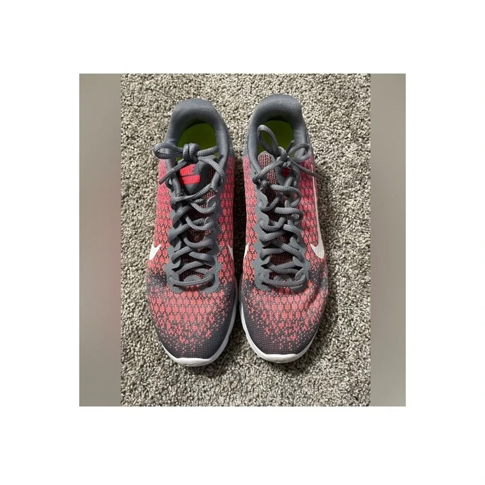 Nike tennis shoes women's pink grey athletic‎ shoe size 8 air max